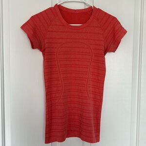 Lululemon Swiftly Tech Short Sleeve Orange Size 4 Great Condition